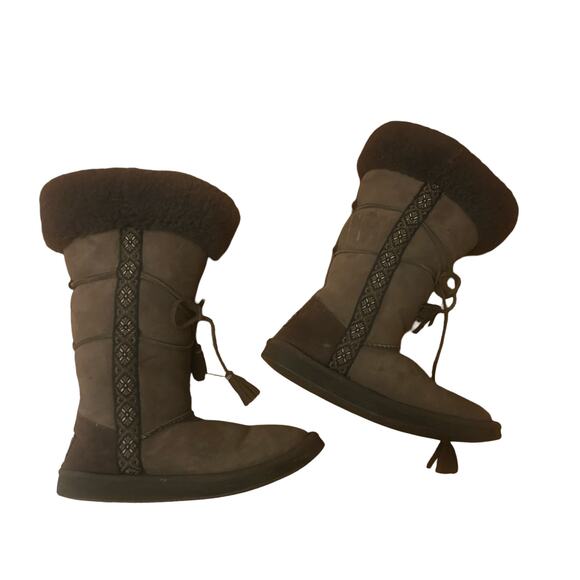 L.L. Bean Signature Shearling Lined Moccasin Boots - Picture 5 of 11